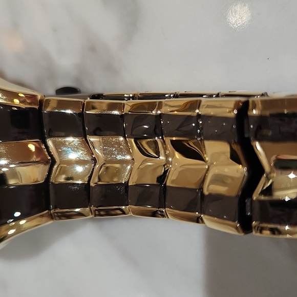 Geneva gold women's watch - Picture 11 of 12